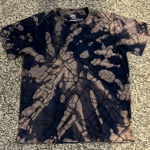 UT KAWS UNI QLO Size Medium